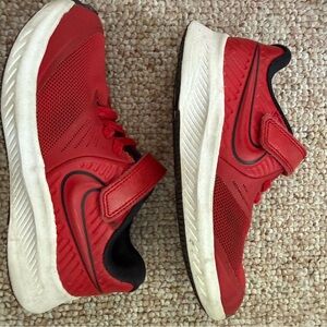 Nike Kids Red and Black AT1801-600 Sneakers